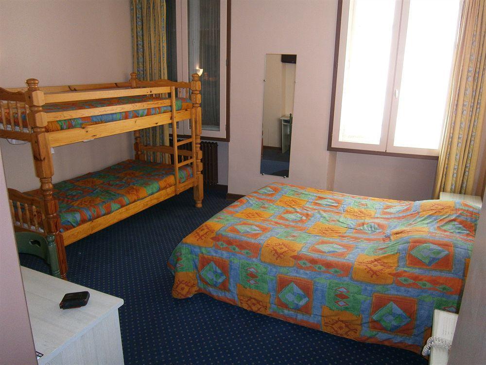 Logis Hotel Saint Jacques Valence  Buitenkant foto