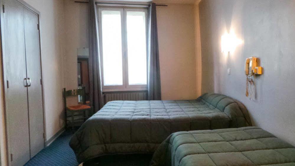 Logis Hotel Saint Jacques Valence  Buitenkant foto