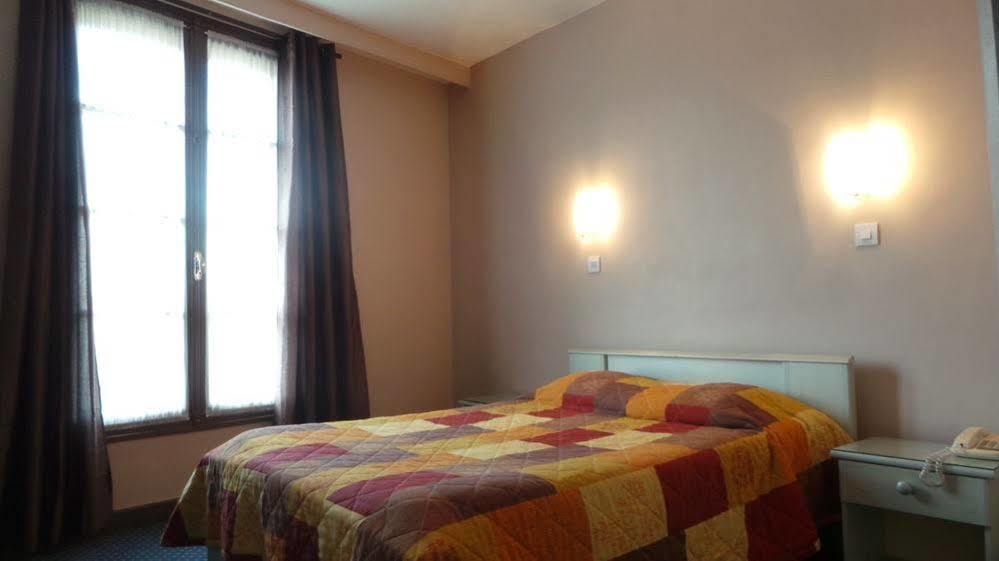 Logis Hotel Saint Jacques Valence  Buitenkant foto