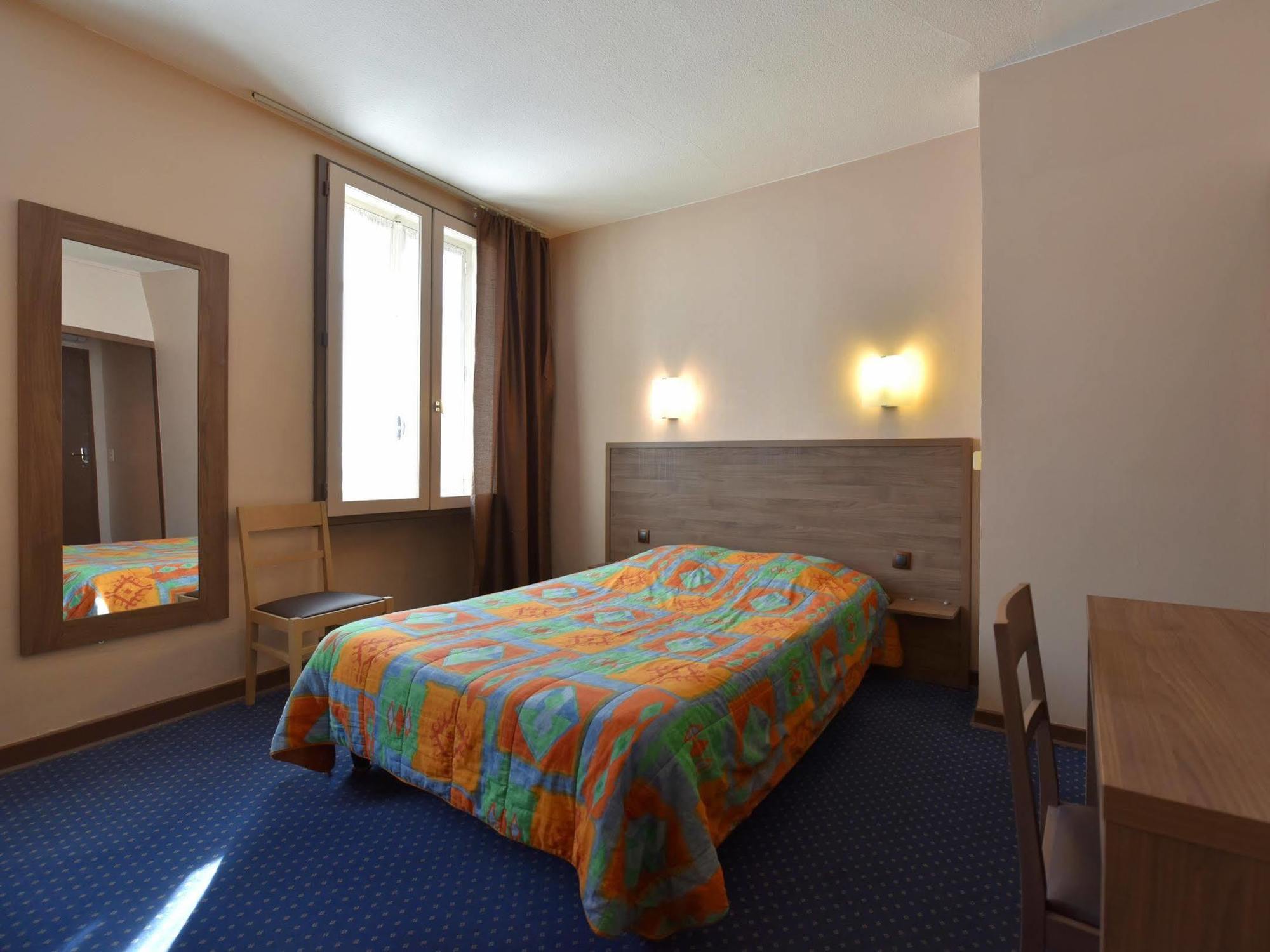 Logis Hotel Saint Jacques Valence  Buitenkant foto