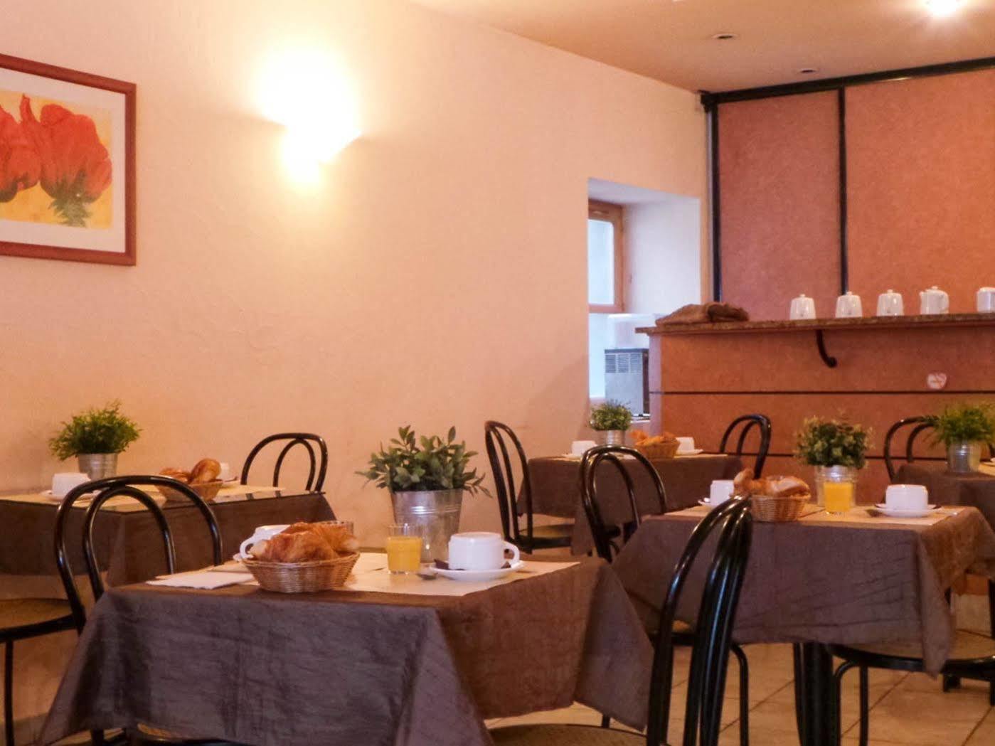 Logis Hotel Saint Jacques Valence  Buitenkant foto