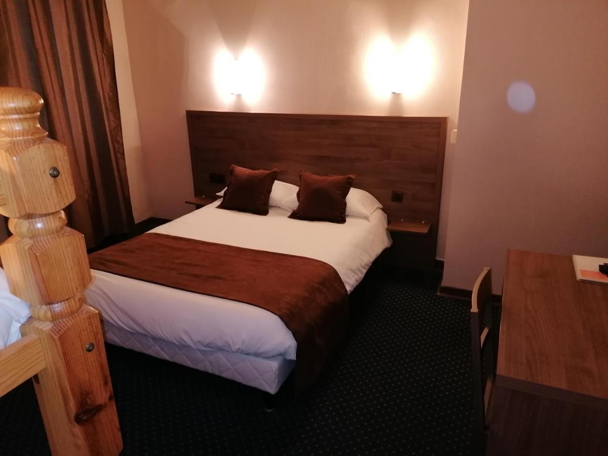 Logis Hotel Saint Jacques Valence  Buitenkant foto
